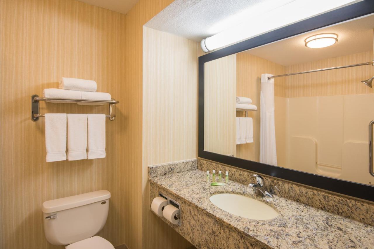 Holiday Inn Express Hotel & Suites Wauseon By Ihg Eksteriør billede